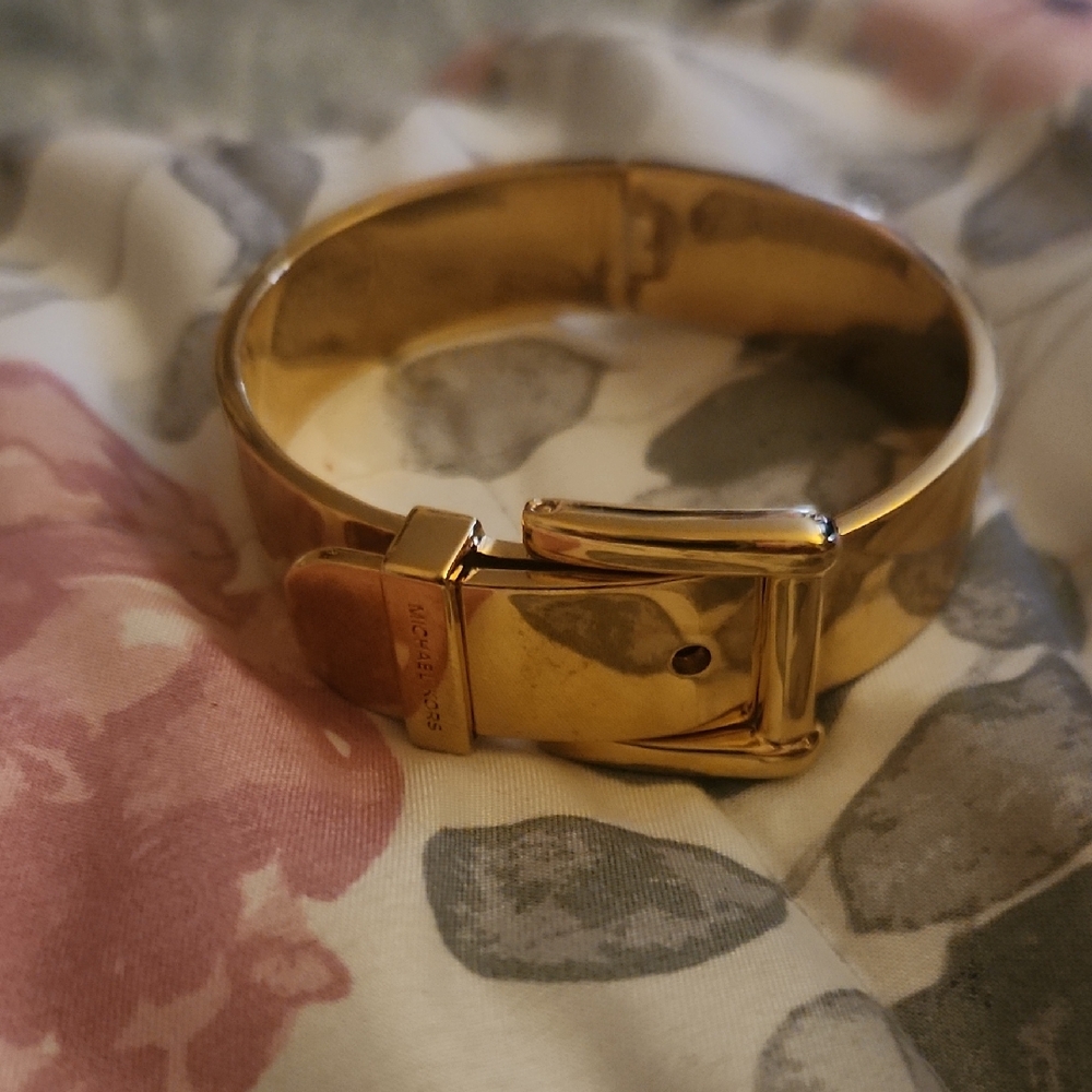 Michael Kors Gold Tone Buckle Bracelet
